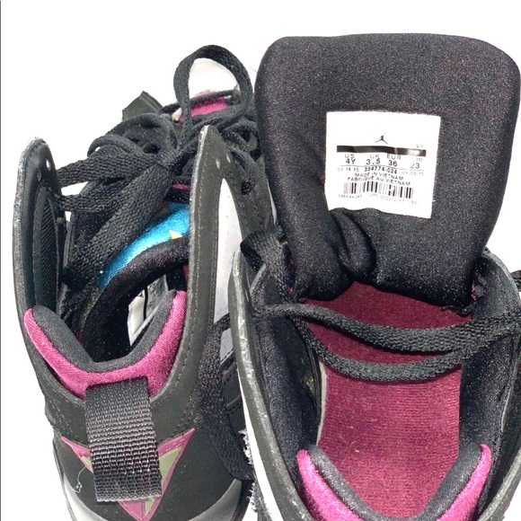 Boy’s Retro Air Jordan’s - Picture 4 of 5